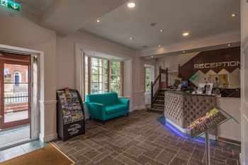 Bridge House Hotel