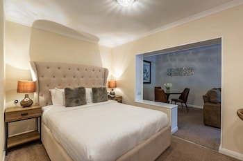 Lakes Hotel And Spa