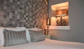 Lakes Hotel And Spa