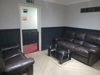The Gatwick White House Hotel