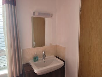 The Gatwick White House Hotel