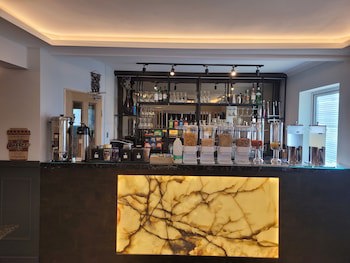 The Gatwick White House Hotel