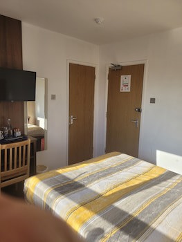 The Gatwick White House Hotel