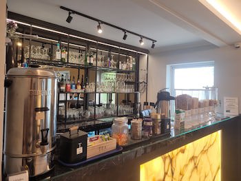 The Gatwick White House Hotel