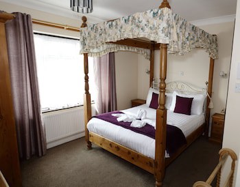 Aylesbray Lodge
