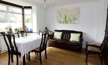 Aylesbray Lodge
