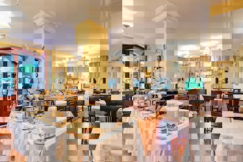 Arena Hotel - Special Class