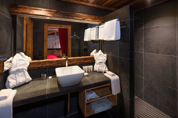 Hostellerie Du Pas De L'ours Relais Et Chateaux