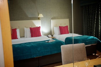 Best Western Plus White Horse Hotel