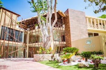 Binniguenda Huatulco & Beach Club