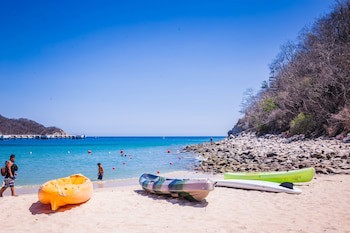 Binniguenda Huatulco & Beach Club