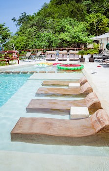 Binniguenda Huatulco & Beach Club