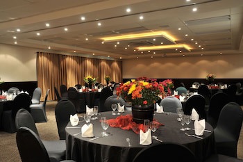Safari Hotel & Convention Centre