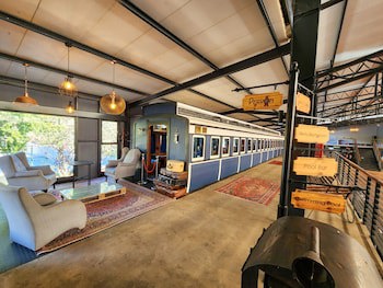 Safari Hotel & Convention Centre