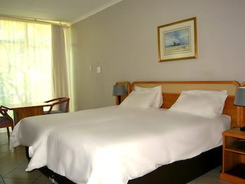 Safari Hotel & Convention Centre