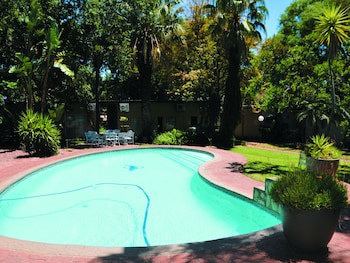 Safari Hotel & Convention Centre