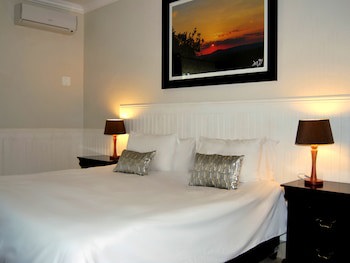 Safari Hotel & Convention Centre
