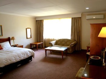 Safari Hotel & Convention Centre
