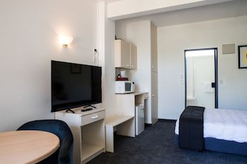 U Studios Paraparaumu Beach