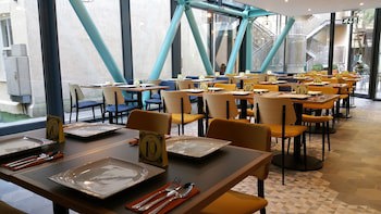 Grand Plaza Serviced Apartments