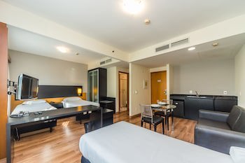 Paraiso Suites By Charlie