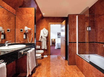 Hotel Leon Camino Affiliated By Melia