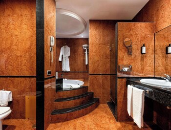 Hotel Leon Camino Affiliated By Melia