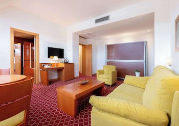 Hotel Leon Camino Affiliated By Melia