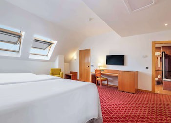 Hotel Leon Camino Affiliated By Melia