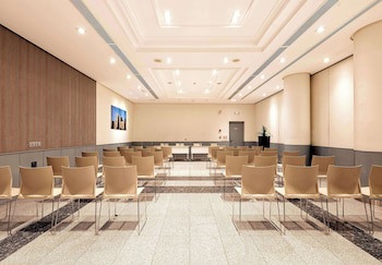 Hotel Leon Camino Affiliated By Melia