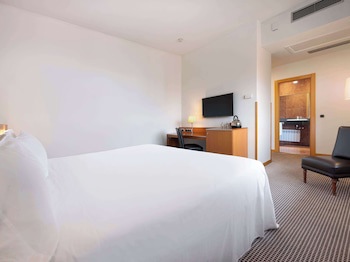 Hotel Leon Camino Affiliated By Melia