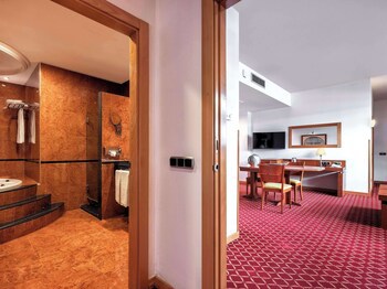 Hotel Leon Camino Affiliated By Melia