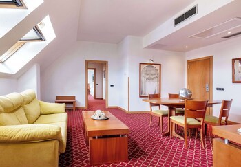 Hotel Leon Camino Affiliated By Melia