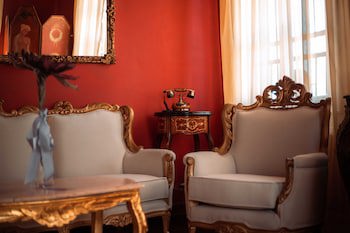 Ilion Hotel Suites
