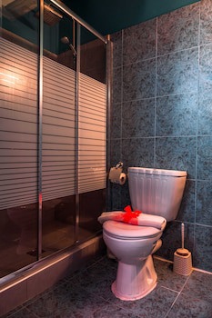 Ilion Hotel Suites