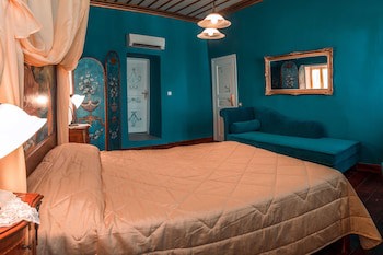 Ilion Hotel Suites