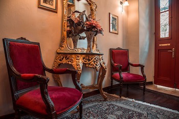 Ilion Hotel Suites