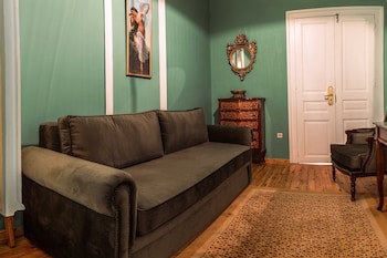 Ilion Hotel Suites
