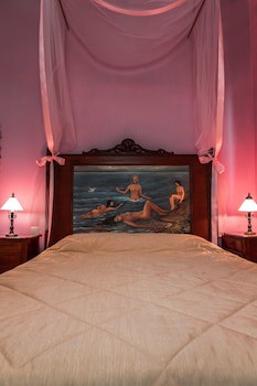 Ilion Hotel Suites