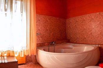 Ilion Hotel Suites