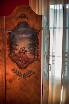 Ilion Hotel Suites