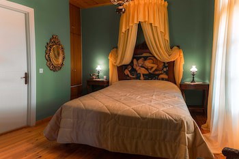 Ilion Hotel Suites