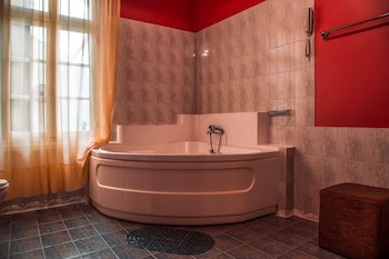Ilion Hotel Suites