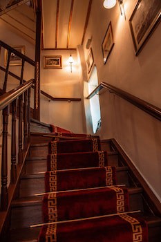 Ilion Hotel Suites