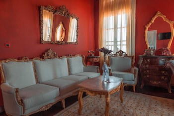 Ilion Hotel Suites