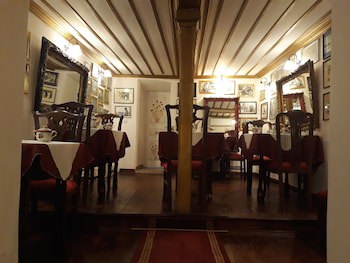 Ilion Hotel Suites