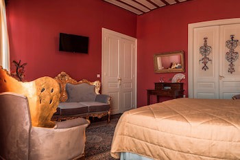 Ilion Hotel Suites
