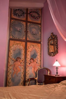 Ilion Hotel Suites