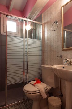 Ilion Hotel Suites