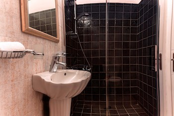 Ilion Hotel Suites